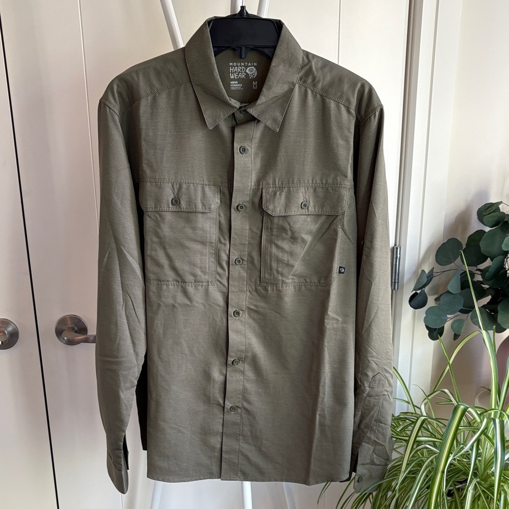 Mountain Hardwear Men's Olive Casual Button Down Shirt